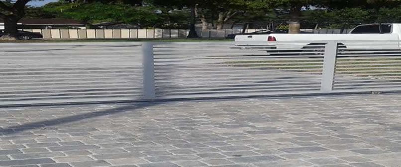 SLIDE GATES