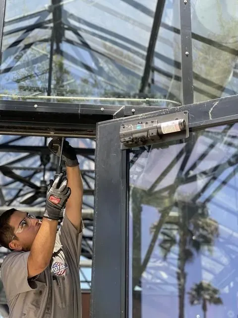 f7543dd1-e72b-492d-8185-c3f56597608e-1920w