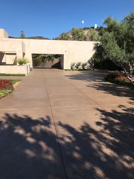 exterior-concrete-vegas-hardscape_95935