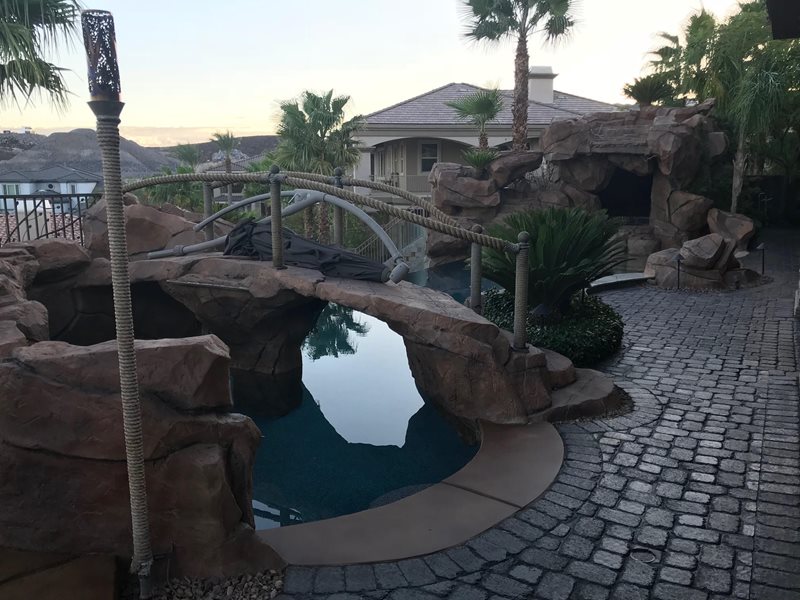 pool-decks-vegas-hardscape_95986